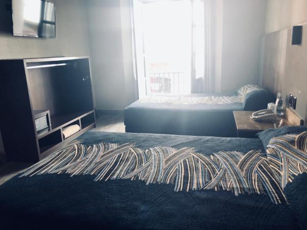 Hotel Frida : photo 1 de la chambre chambre quadruple