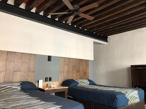 Hotel Frida : photo 7 de la chambre chambre quadruple