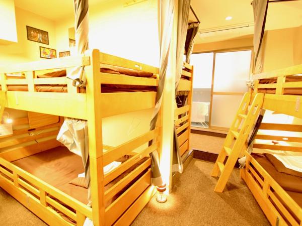 Osaka Guesthouse Nest : photo 4 de la chambre dortoir féminin de 2 lits