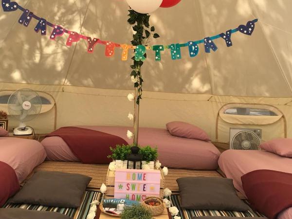 Glamping Kaki - Medium Bell Tent : photo 1 de la chambre tente