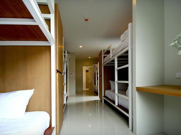 CHERN Bangkok : photo 4 de la chambre lit simple dans dortoir de 8 lits
