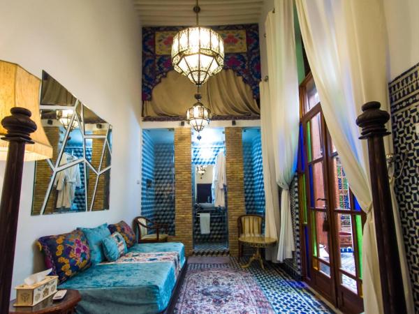 Riad 53 Fes - Luxury Oasis : photo 2 de la chambre chambre triple deluxe