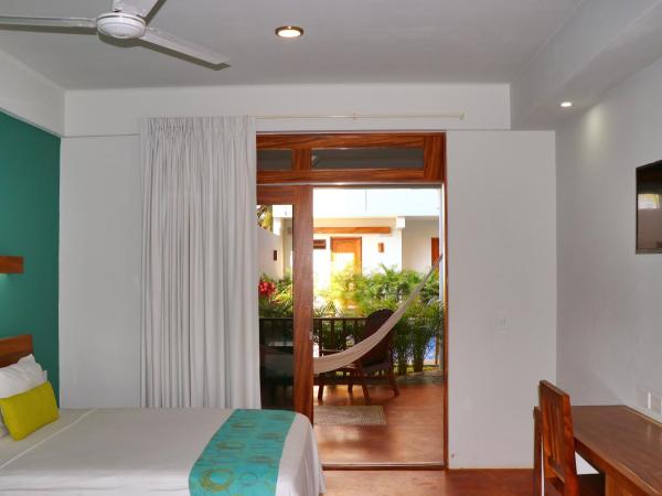 Punta Zicatela Hotel - Adults Only : photo 2 de la chambre chambre lits jumeaux avec terrasse