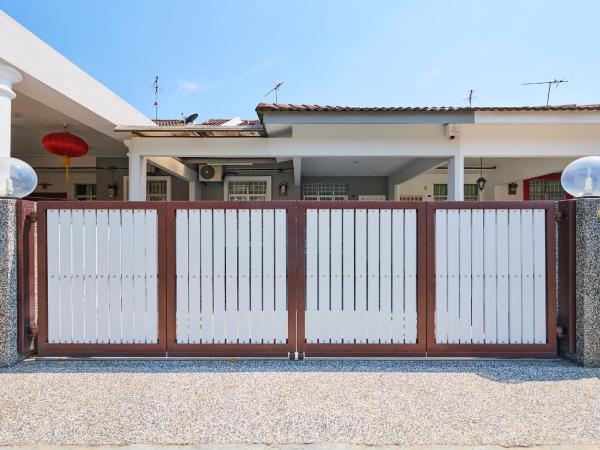 Esdi Homestay Malacca : photo 5 de la chambre chambre familiale deluxe