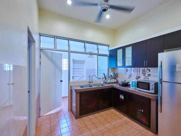 Esdi Homestay Malacca : photo 7 de la chambre chambre familiale deluxe