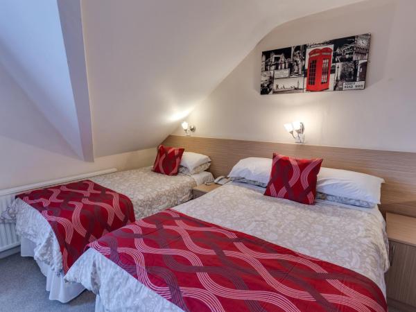 The Sportsview Guest House : photo 4 de la chambre chambre familiale (4 personnes)