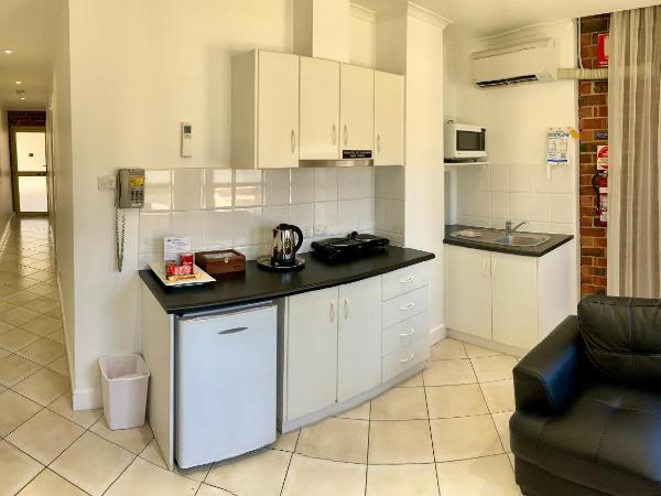 Ensenada Motor Inn and Suites : photo 2 de la chambre suite 2 chambres c