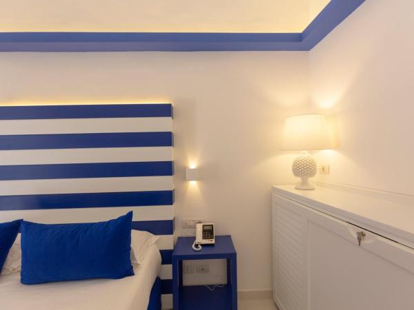 Hotel Il Faro : photo 6 de la chambre chambre familiale supérieure