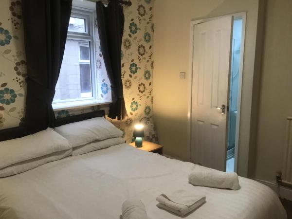 Boomerang Blackpool : photo 7 de la chambre chambre double avec salle de bains privative