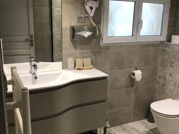 Le Mas Saint Donat : photo 5 de la chambre chambre quadruple