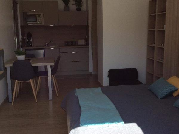 Au bien être : photo 3 de la chambre chambre double - vue sur piscine