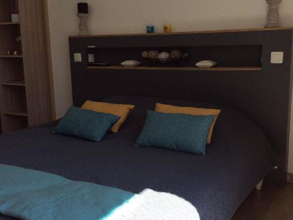 Au bien être : photo 1 de la chambre chambre double - vue sur piscine