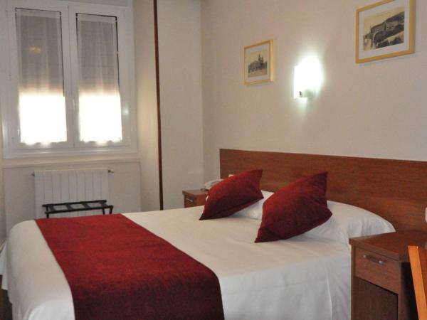 Pension Alameda : photo 5 de la chambre chambre intérieure double ou lits jumeaux