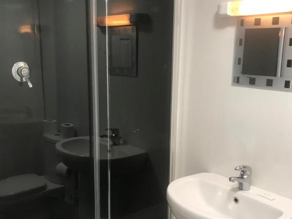 Boomerang Blackpool : photo 4 de la chambre chambre quadruple avec douche