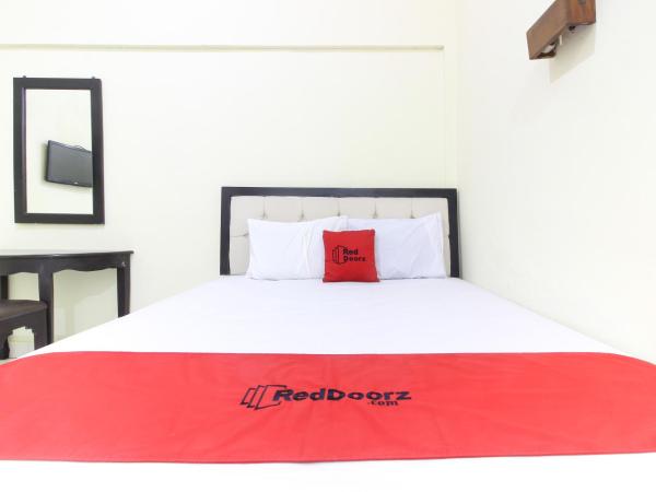 RedDoorz near Kranggan Tugu Jogja : photo 2 de la chambre chambre double Économique