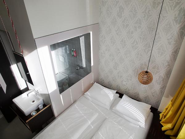 Michelberger Hotel : photo 4 de la chambre petite chambre double