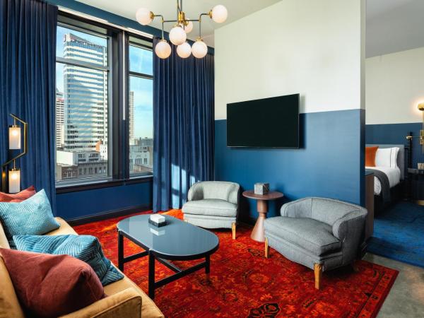 Dream Nashville, by Hyatt : photo 3 de la chambre suite studio lit king-size platine