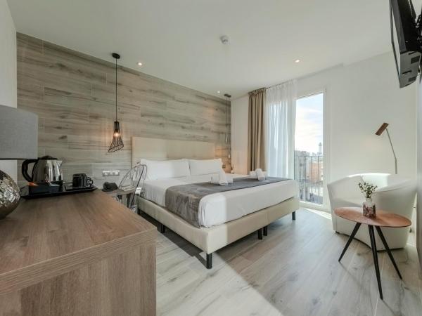 Hotel Oasis : photo 8 de la chambre chambre supérieure avec terrasse et vue