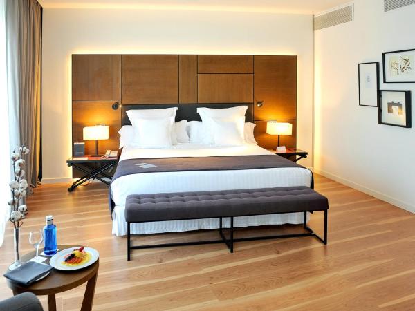 Barceló Sevilla Renacimiento : photo 4 de la chambre suite avec terrasse et jacuzzi (2 adultes)