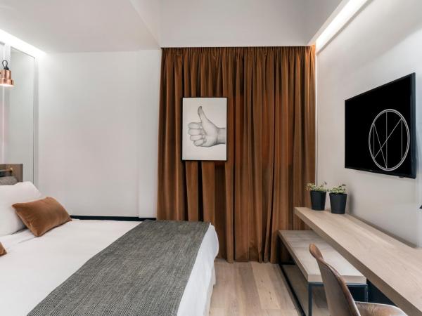 Niki Athens Hotel : photo 7 de la chambre chambre double ou lits jumeaux urbaine donnant sur l’intérieur – sans vue