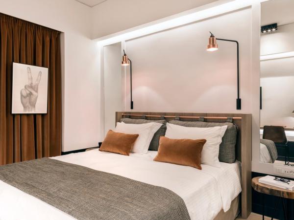 Niki Athens Hotel : photo 4 de la chambre chambre double ou lits jumeaux urbaine donnant sur l’intérieur – sans vue