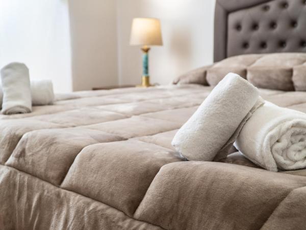 Residence Le Cure : photo 10 de la chambre chambre double avec salle de bains commune