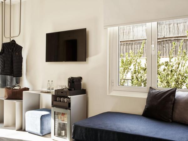 Athens4 : photo 7 de la chambre suite supérieure avec balcon