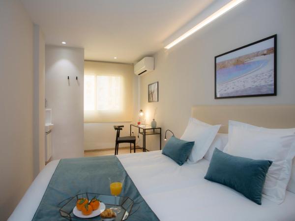 Palacios Rooms : photo 2 de la chambre chambre double avec salle de bains privative extérieure