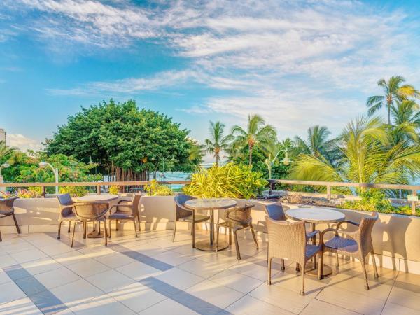 Hyatt Regency Waikiki Beach Resort & Spa : photo 5 de la chambre hébergement 2 lits queen-size waikiki avec accès au club - vue sur ville
