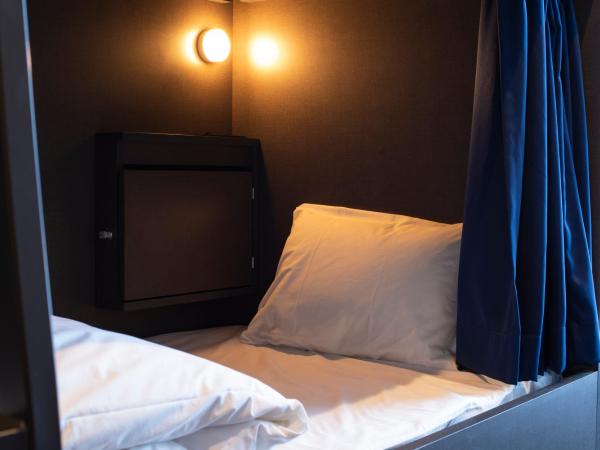 IMANO OSAKA SHINSAIBASHI HOSTEL : photo 4 de la chambre chambre familiale avec salle de bains commune