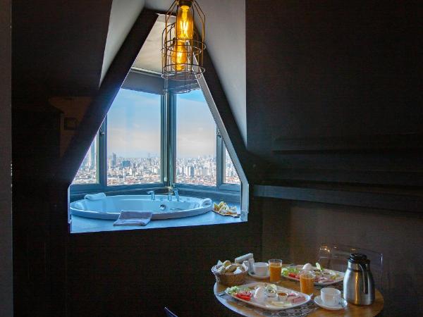 Cityloft 161 : photo 5 de la chambre suite d'angle avec bain à remous