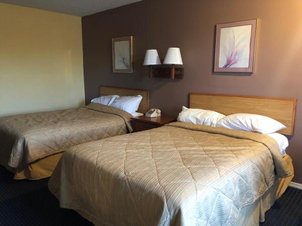 Americas Best Inn - Savannah I-95 : photo 9 de la chambre chambre double avec 2 lits doubles