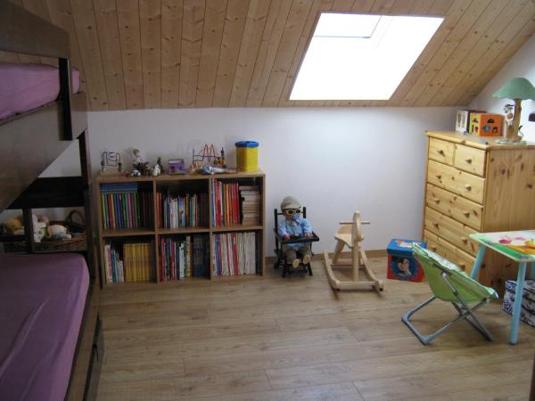 Le Petit Randonneur : photo 2 de la chambre suite familiale avec balcon