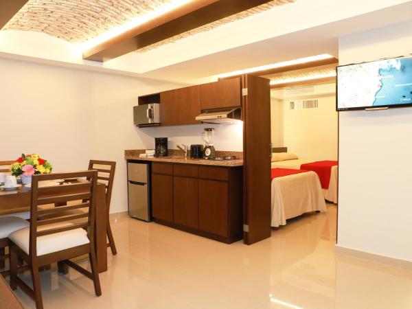 Las Flores Beach Resort : photo 2 de la chambre suite supérieure - vue sur mer