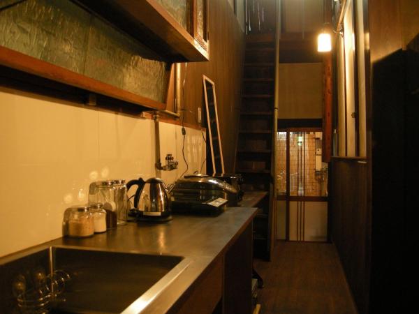 Guesthouse Itoya Kyoto : photo 6 de la chambre chambre triple avec salle de bains commune