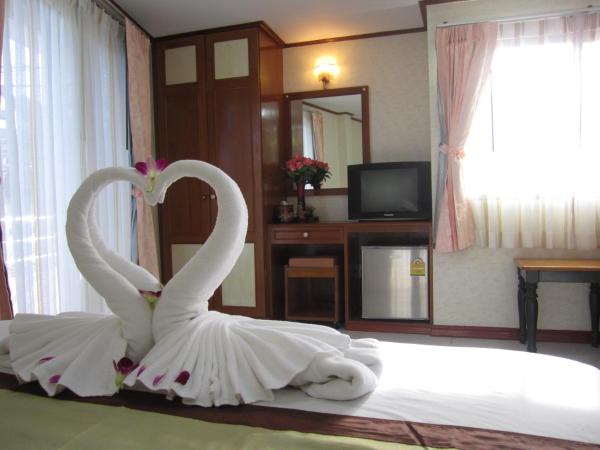 Natacha Hotel : photo 1 de la chambre chambre triple
