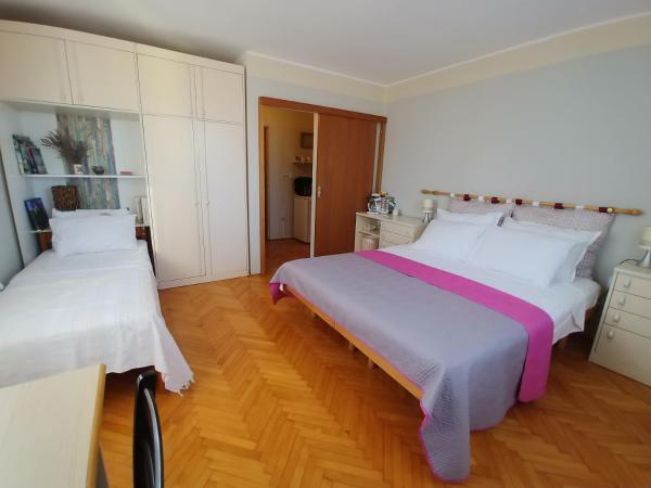 Room BM : photo 9 de la chambre chambre triple avec salle de bains