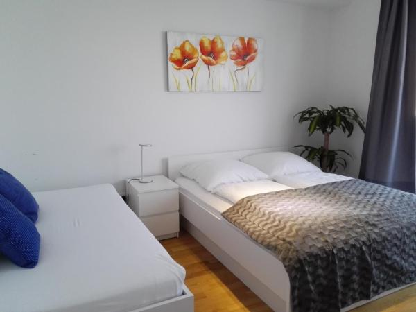 My room serviced apartment-Messe : photo 2 de la chambre appartement avec balcon