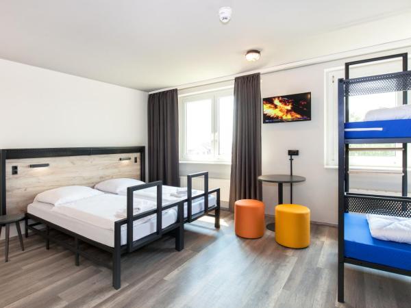 a&o Berlin Hauptbahnhof : photo 3 de la chambre chambre familiale (2 adultes et 2 enfants)