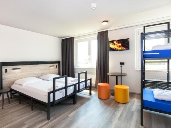 a&o Berlin Hauptbahnhof : photo 3 de la chambre chambre familiale (2 adultes et 2 enfants)