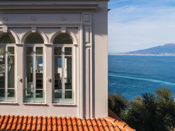Villa Silvana Relais : photo 4 de la chambre suite lit king-size - vue sur mer