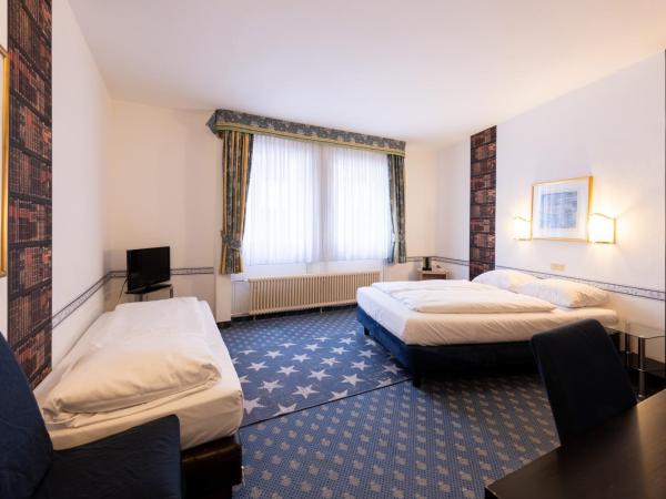 Hotel Königshof The Arthouse : photo 3 de la chambre chambre triple