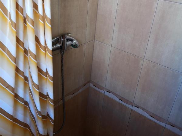 U KOMINKA : photo 3 de la chambre chambre quadruple avec salle de bains privative