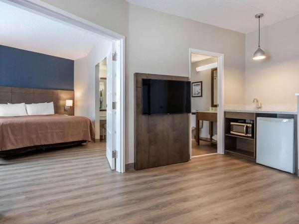 Quality Suites : photo 3 de la chambre suite lit king-size avec canapé-lit - non-fumeurs