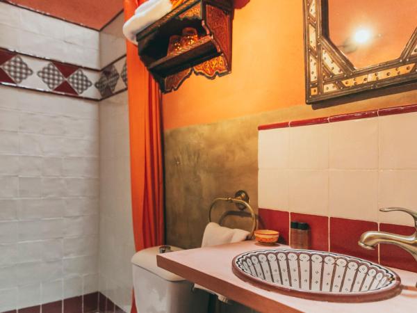 El Riad Andaluz : photo 5 de la chambre chambre double avec lit d'appoint
