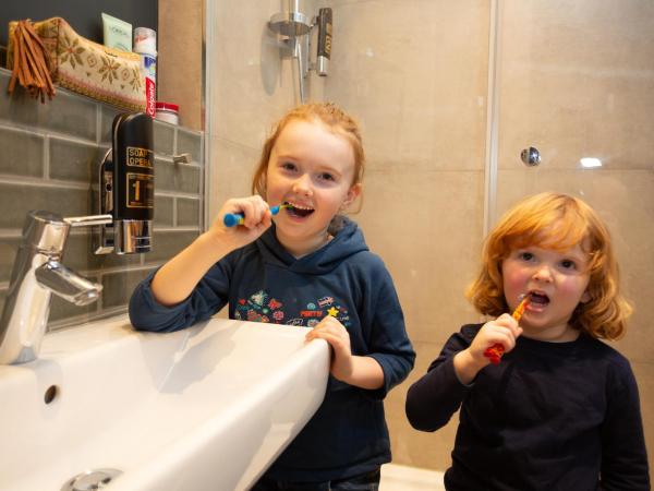 Schulz Hotel Berlin Wall at the East Side Gallery : photo 2 de la chambre chambre familiale standard