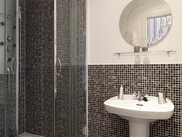 Hostal Gala Madrid : photo 3 de la chambre chambre triple