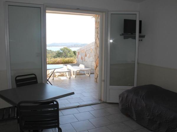 Résidence Les Pavillons du Belvédère : photo 6 de la chambre studio - vue sur mer