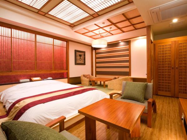 Hotel Bintang Pari Resort (Adult Only) : photo 5 de la chambre chambre lit king-size avec baignoire spa