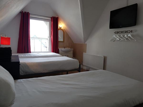 Boscombe Reef Hotel : photo 2 de la chambre chambre quadruple avec salle de bains commune